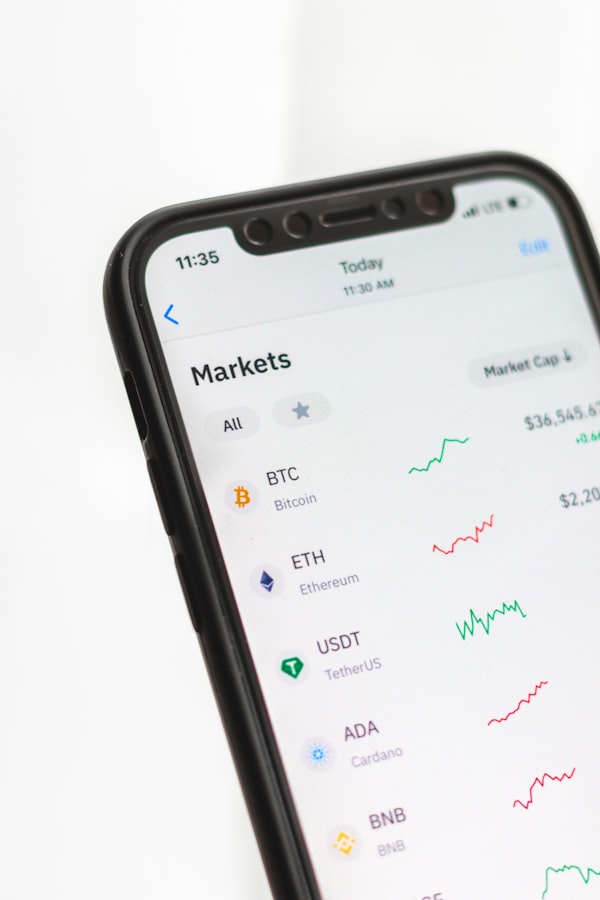 ouyi官方交易所移动端APP界面，支持手机随时随地数字货币交易